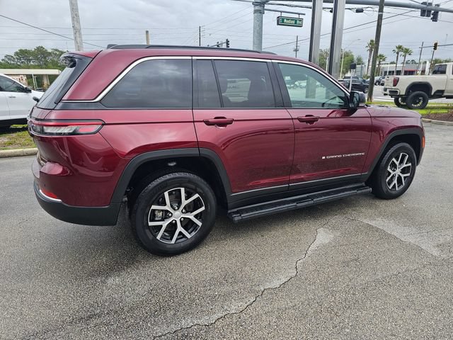 Used 2025 Jeep Grand Cherokee Limited w/ Trailer Tow Package AWD/4WD image 6