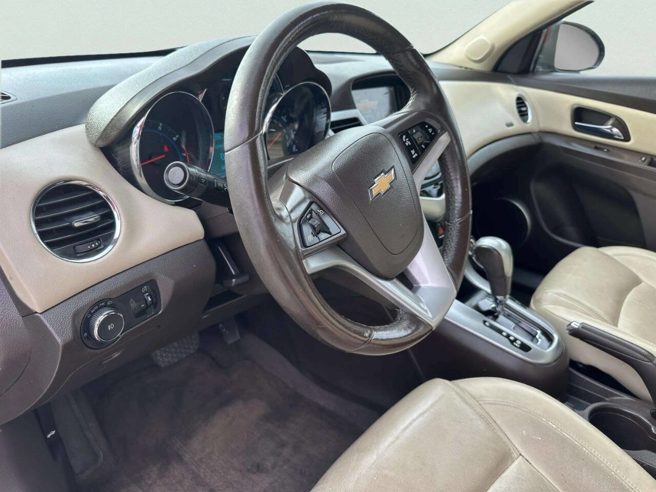 Used 2015 Chevrolet Cruze LTZ w/ Sun, Sound and Sport Package FWD image 14