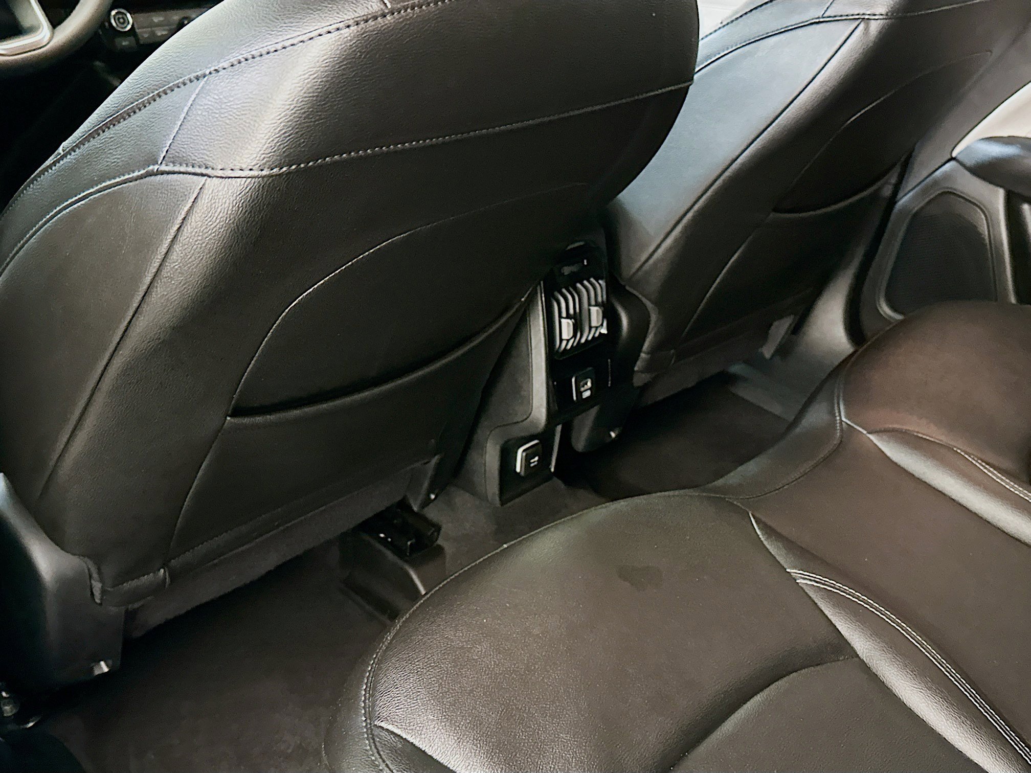 Used 2025 Jeep Compass Limited image 27