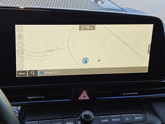 Used 2025 Hyundai Elantra SEL image 13