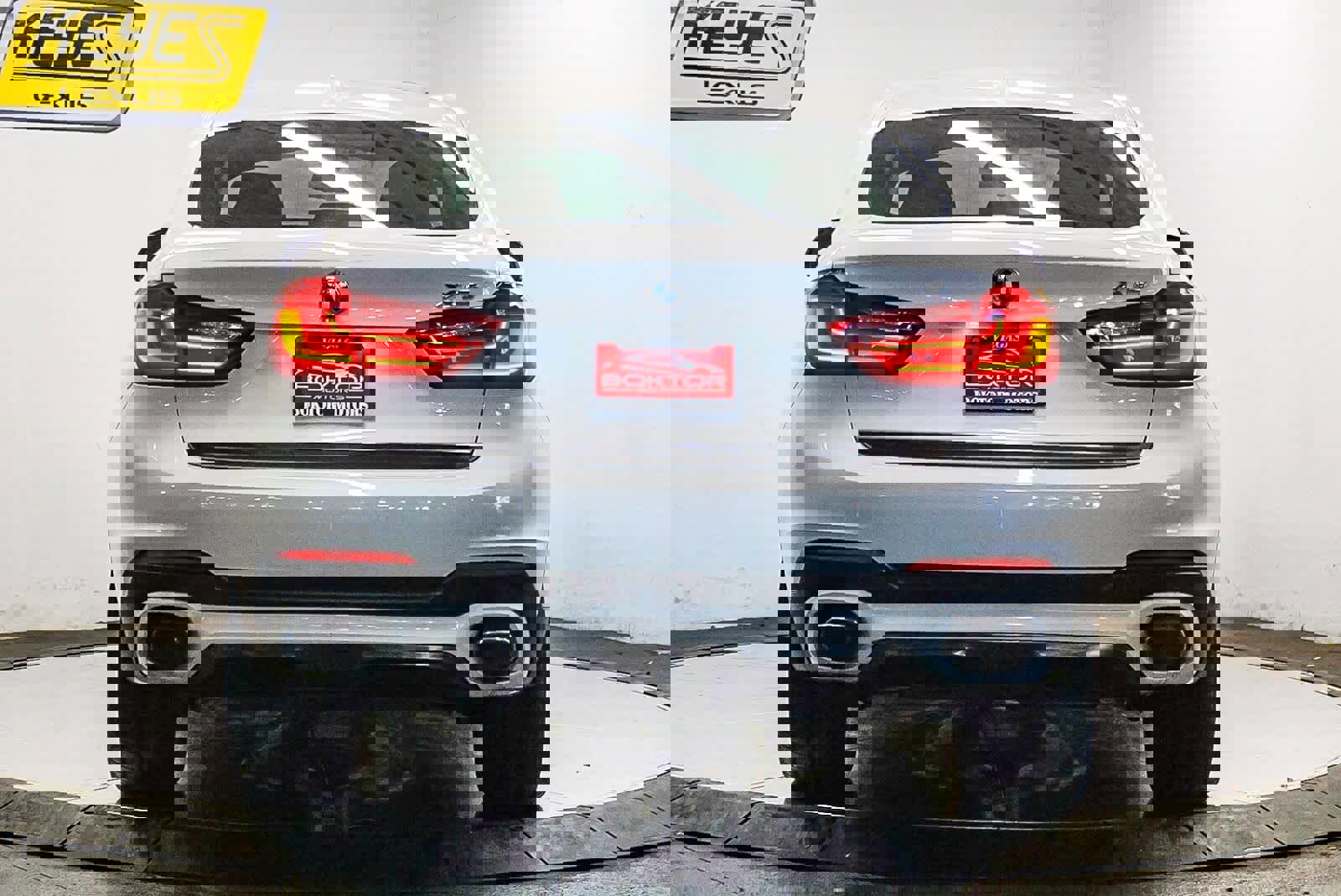 Used 2018 BMW X6 xDrive50i w/ Premium Package image 3