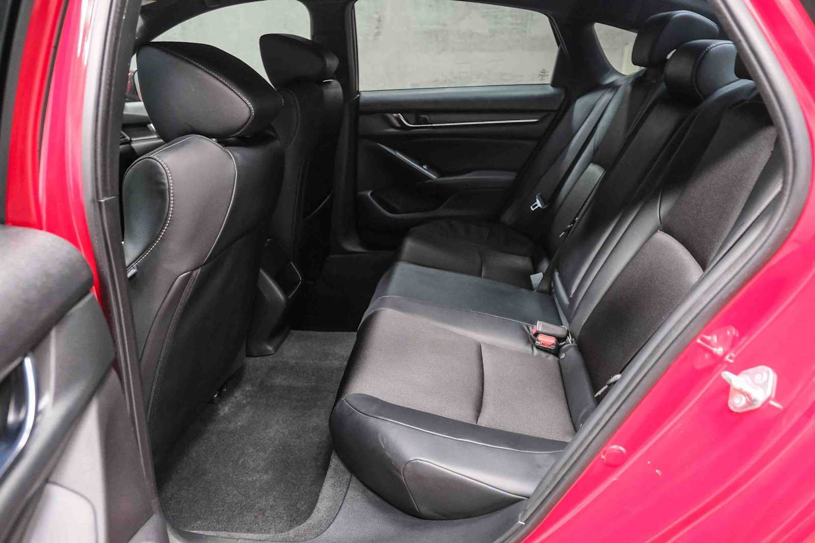 Used 2018 Honda Accord Sport image 23