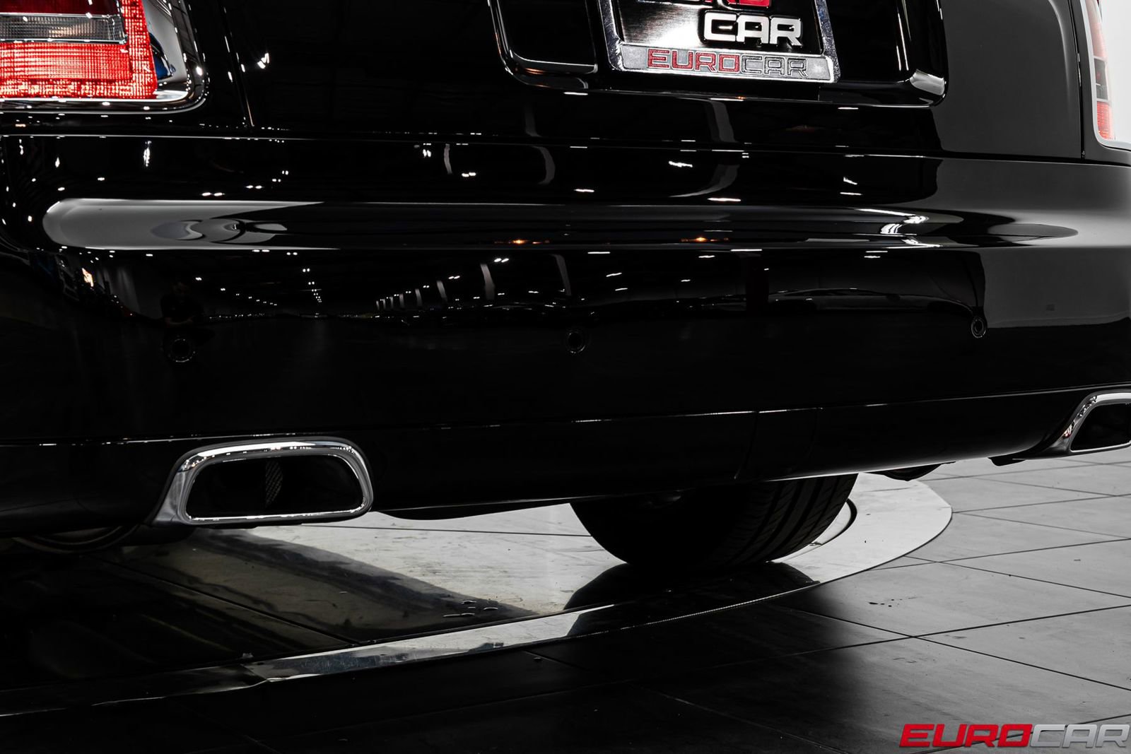 Used 2010 Rolls-Royce Phantom Coupe image 17