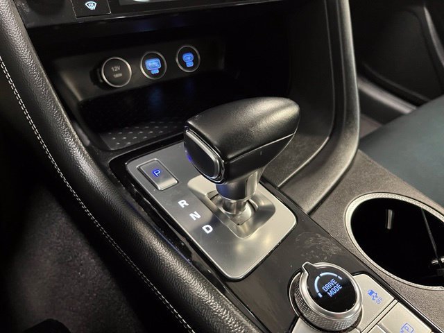 Used 2025 Genesis G70 2.5T RWD image 26