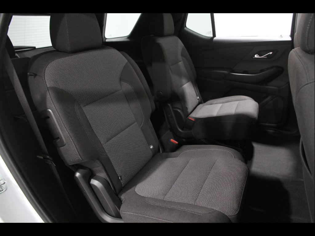 Certified 2023 Chevrolet Traverse LT FWD image 18