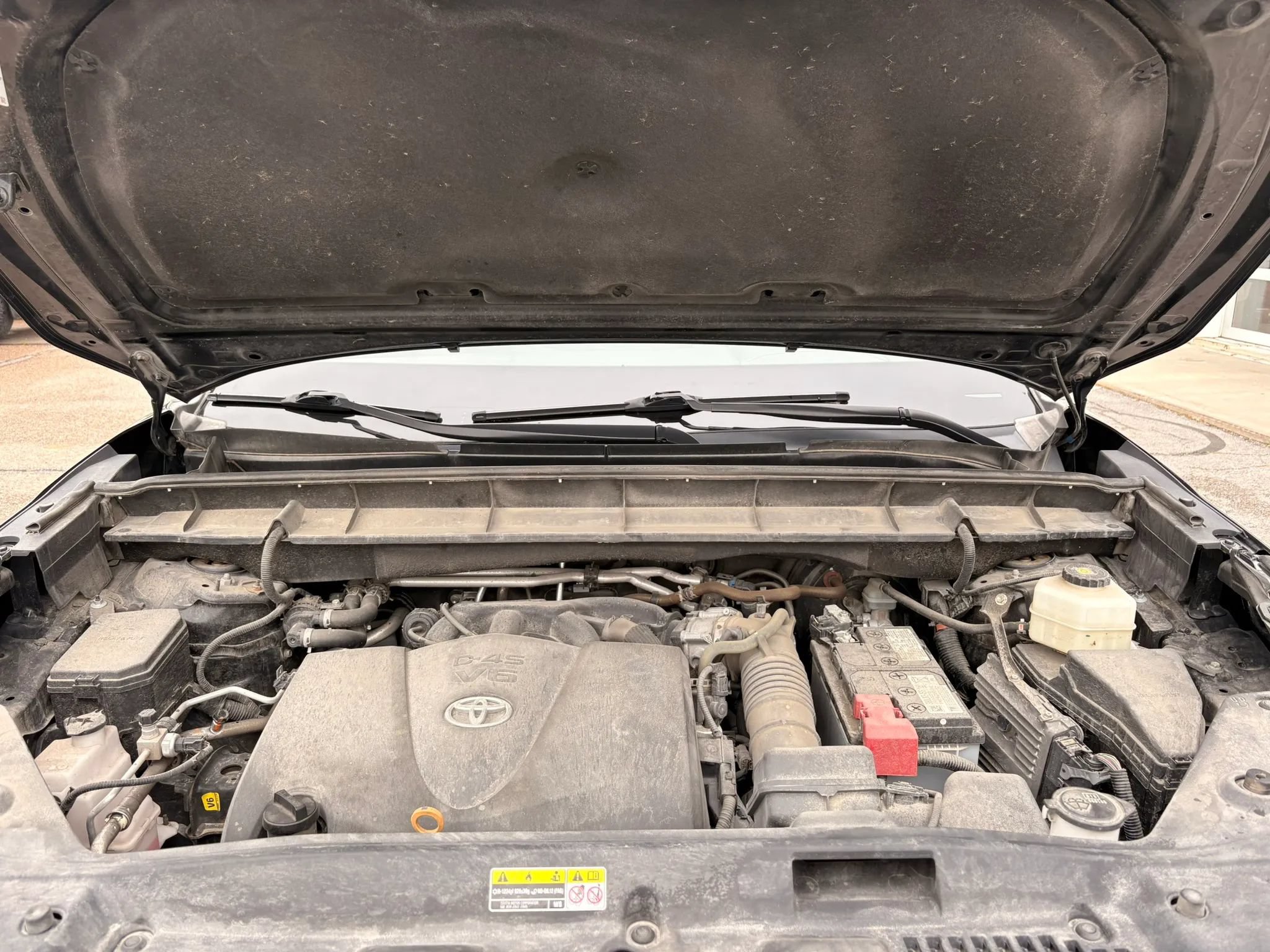 Used 2021 Toyota Highlander XLE AWD/4WD image 34