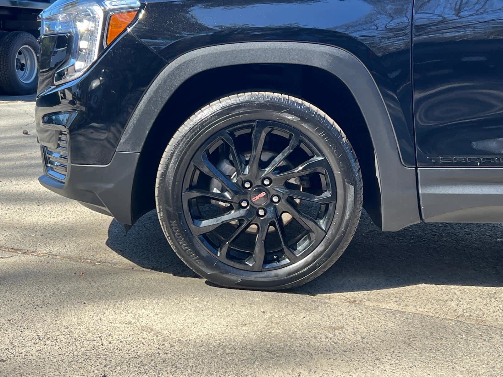 Certified 2023 GMC Terrain SLE w/ Elevation Edition AWD/4WD image 11