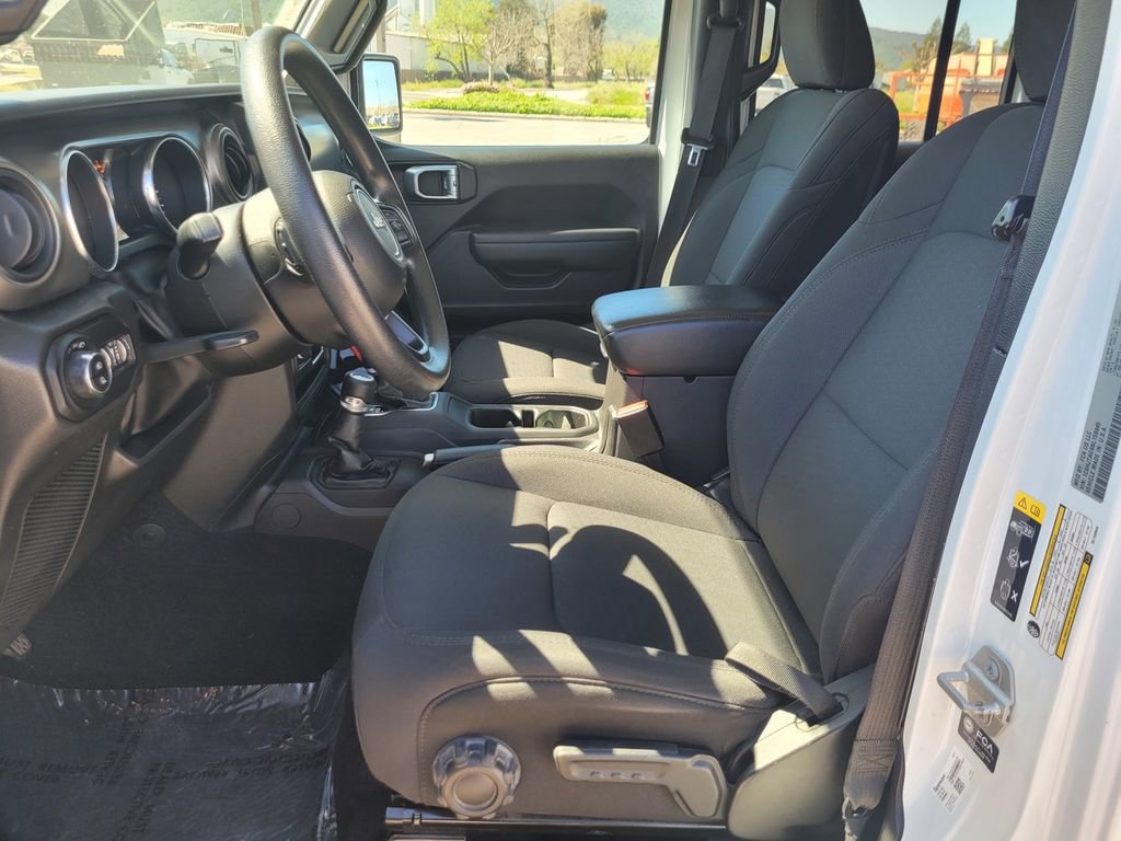 Used 2022 Jeep Gladiator Sport image 15