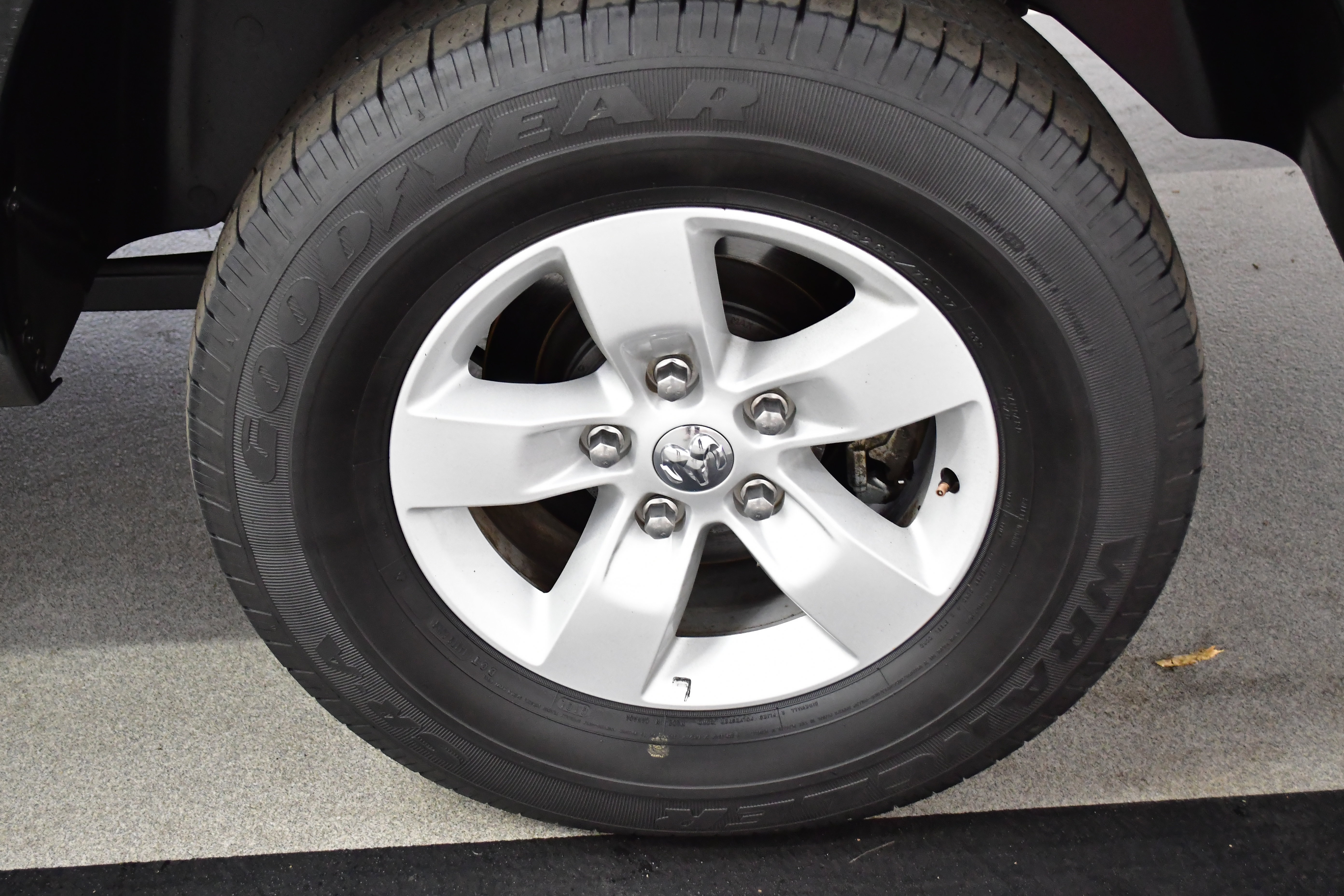 Used 2023 RAM 1500 Classic SLT w/ Trailer & Traction Group AWD/4WD image 27