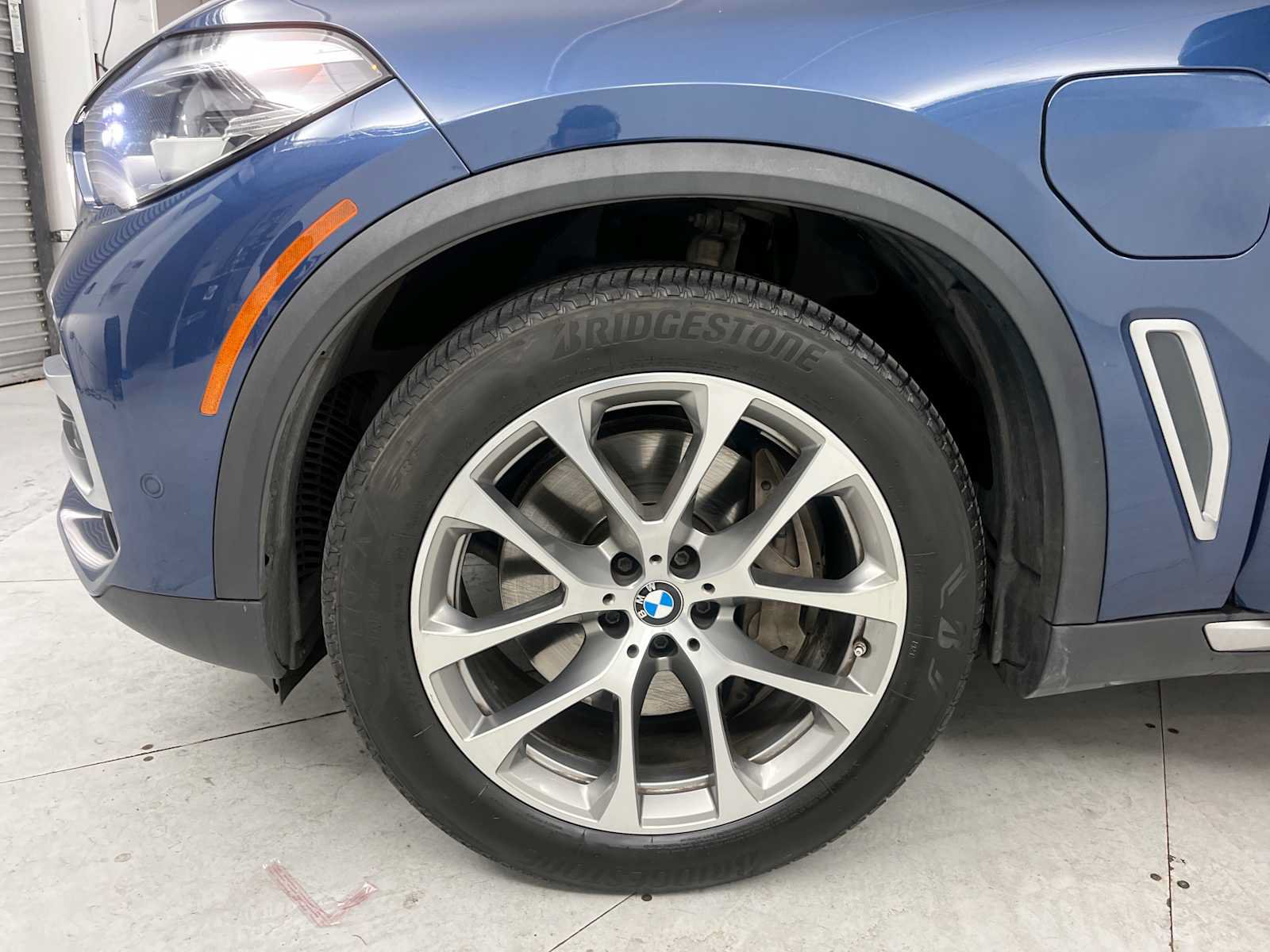 Used 2021 BMW X5 xDrive45e w/ Parking Assistance Package AWD/4WD image 25