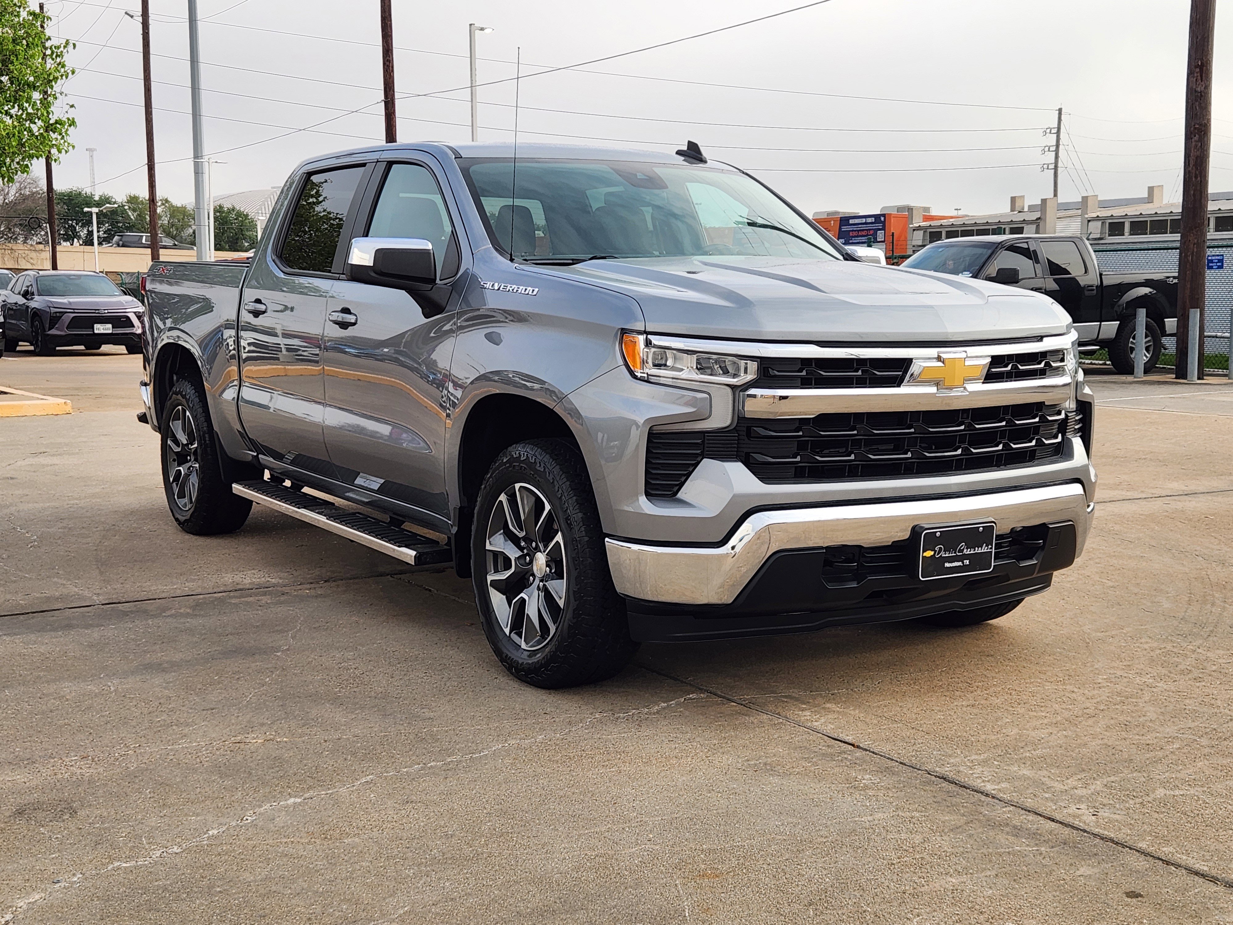 Used 2023 Chevrolet Silverado 1500 LT image 4