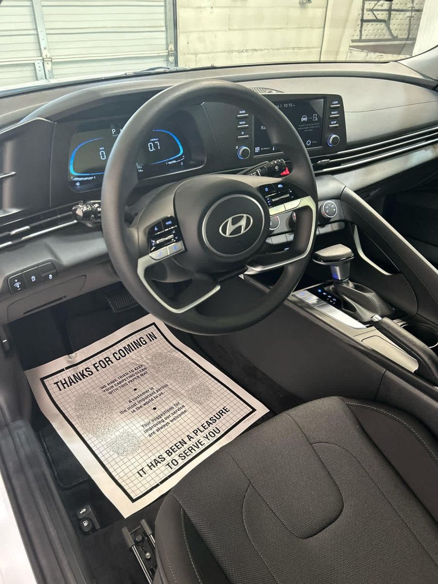 New 2026 Hyundai Elantra SE FWD image 9