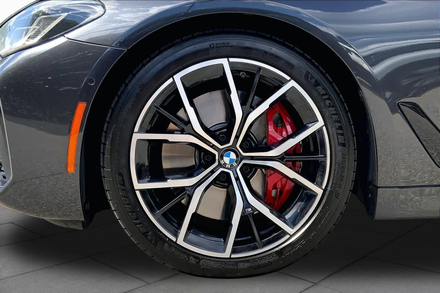 Used 2021 BMW M550i xDrive w/ Executive Package AWD/4WD image 11