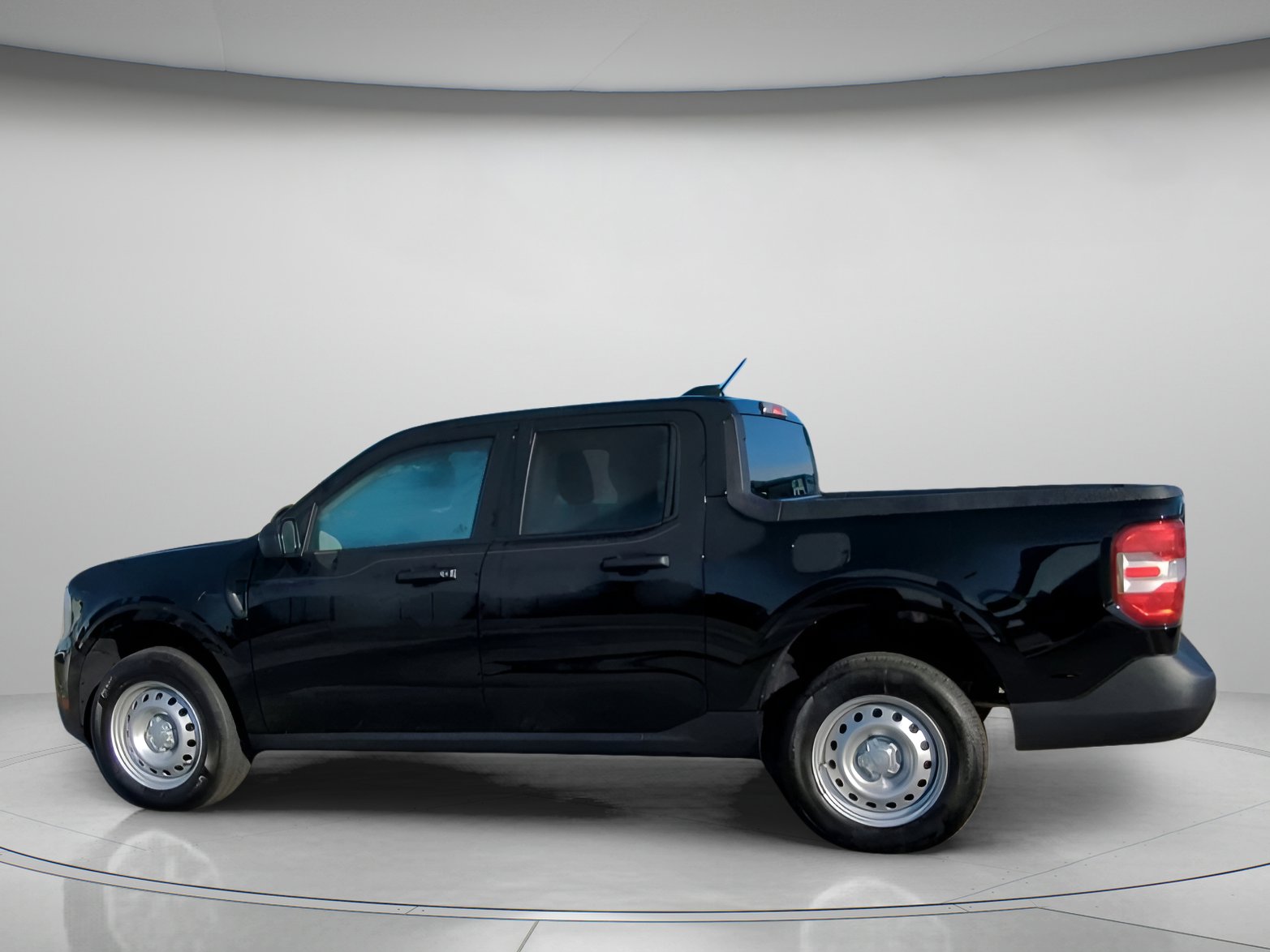 New 2026 Ford Maverick XL FWD image 18