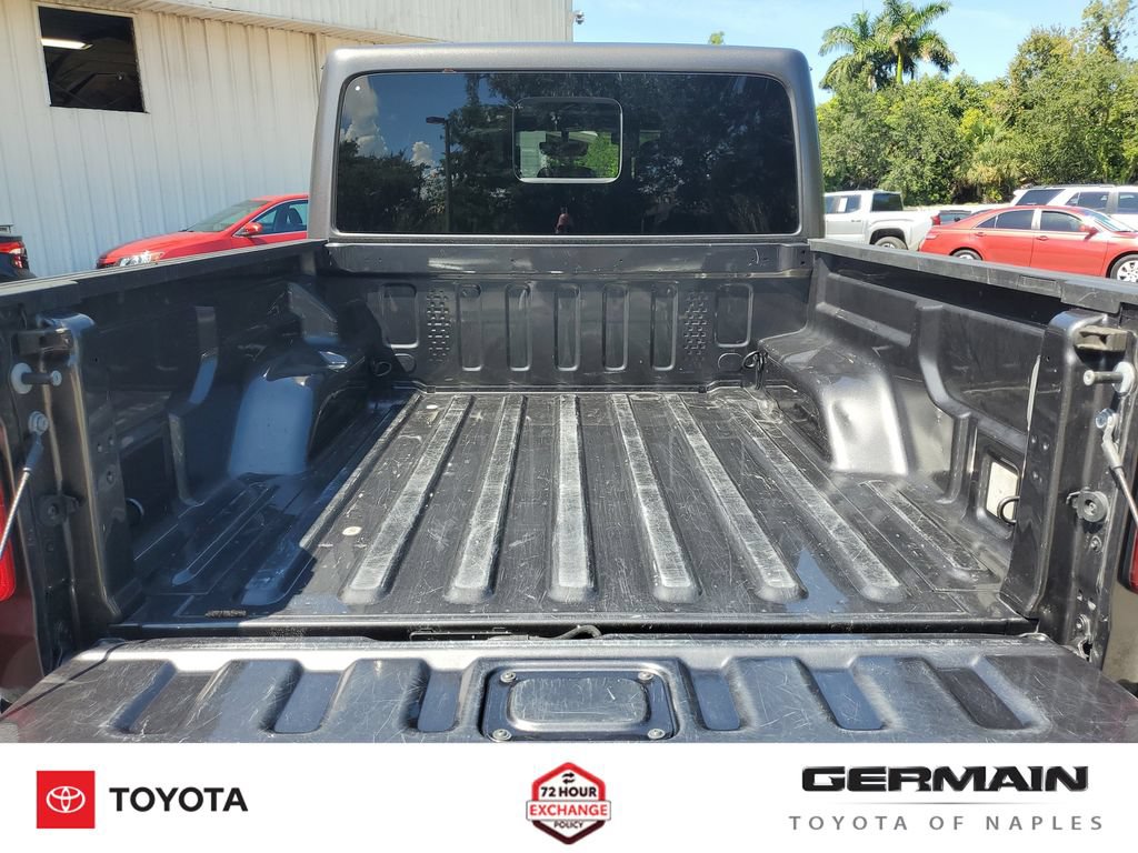 Used 2023 Jeep Gladiator Rubicon AWD/4WD image 24