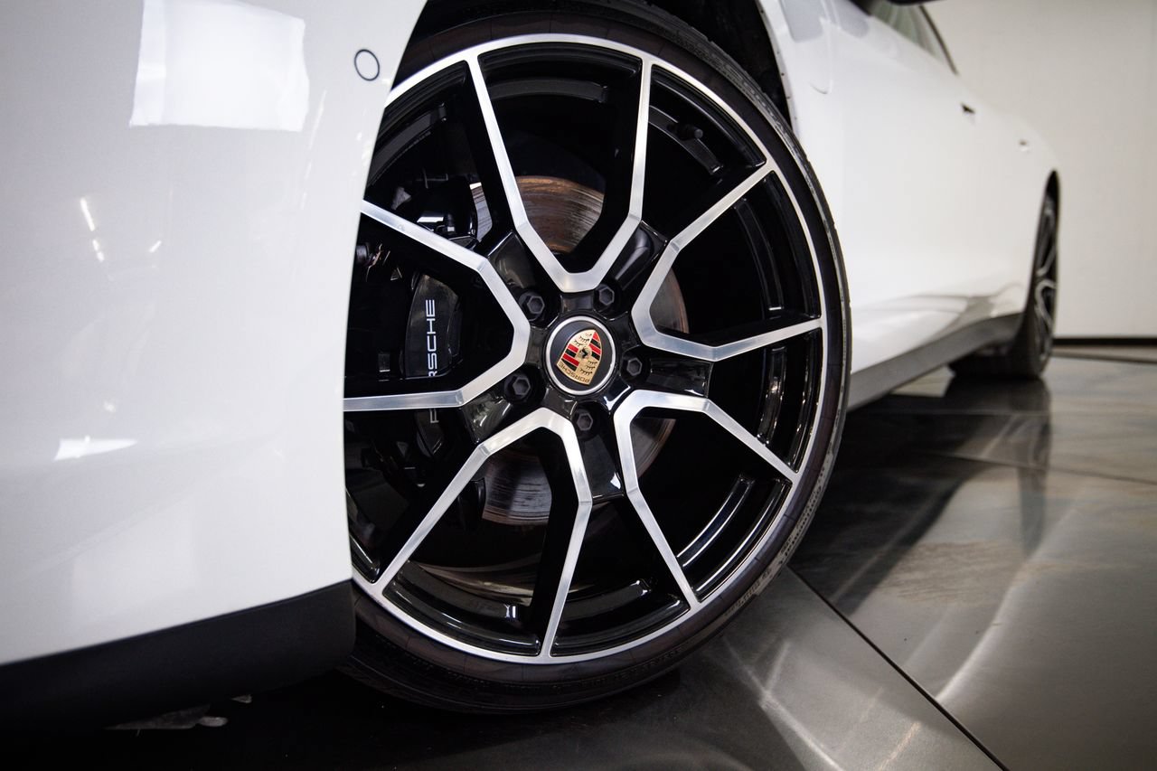 Certified 2024 Porsche Taycan 4S AWD/4WD image 12