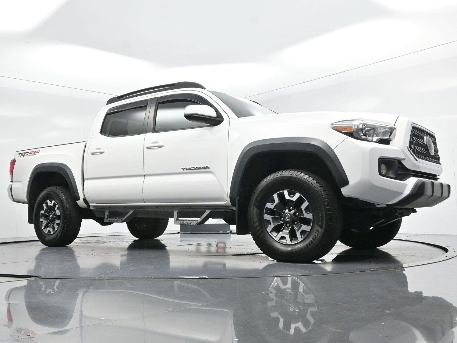Used 2018 Toyota Tacoma TRD Off-Road AWD/4WD image 42