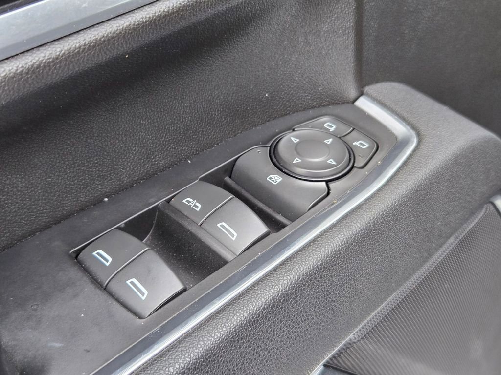Used 2025 Chevrolet Silverado 2500 LT w/ Convenience Package image 12