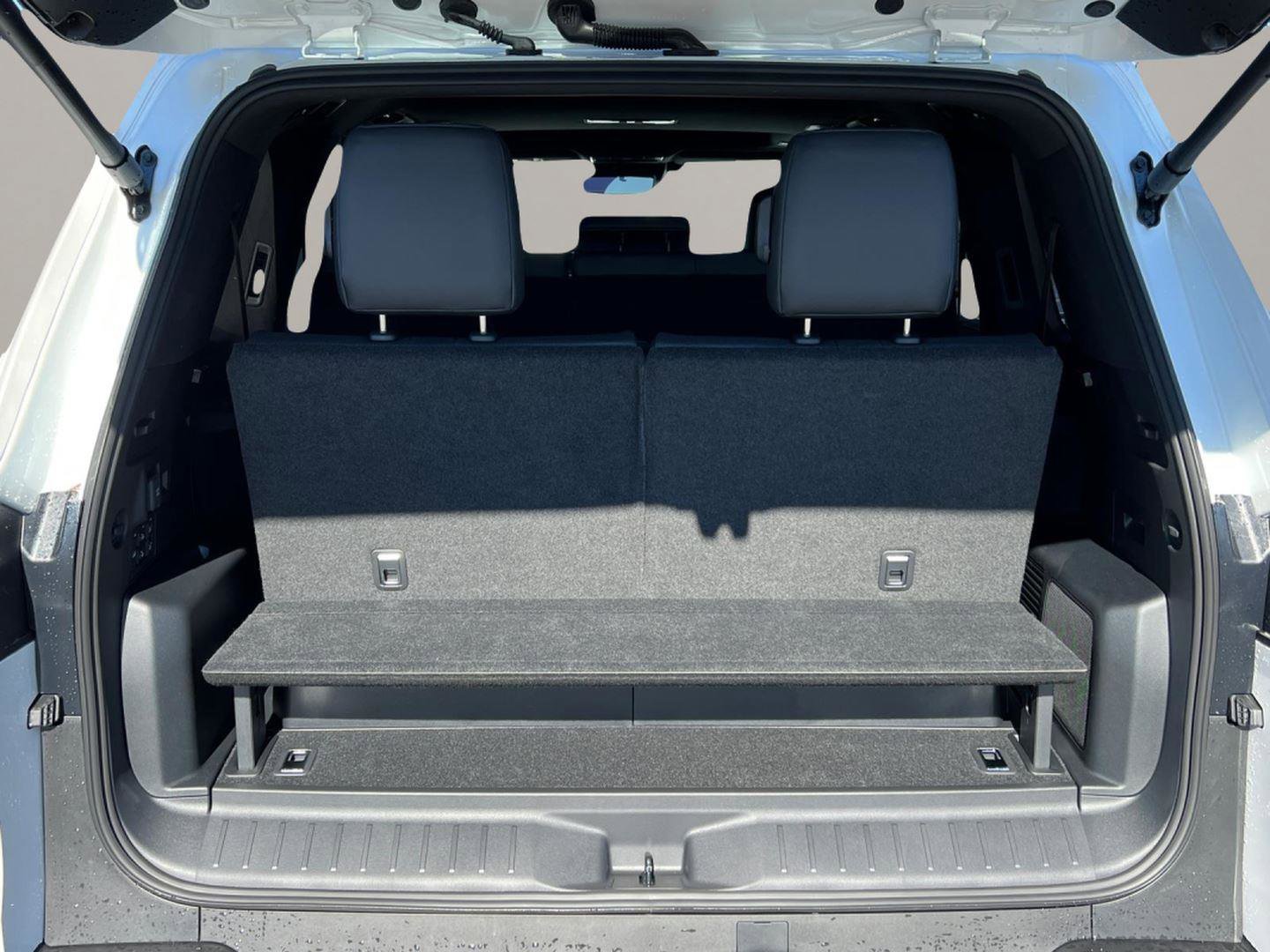 New 2026 Lexus LX 700h Luxury image 13