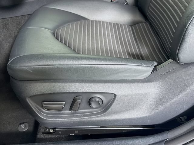 Used 2024 Toyota Camry SE FWD image 15