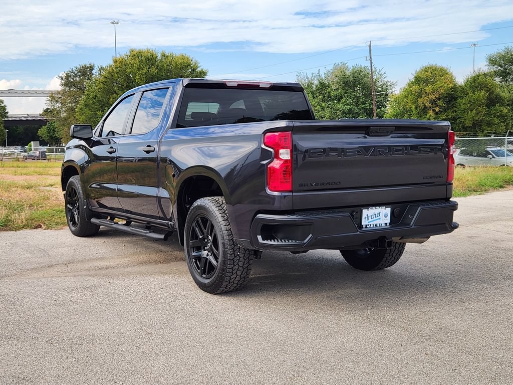 Used 2023 Chevrolet Silverado 1500 Custom w/ LPO, Dark Essentials Package RWD image 4