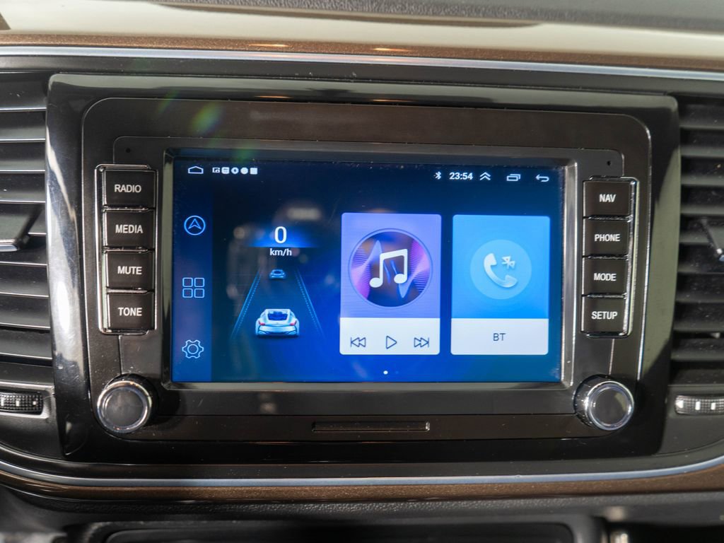 Used 2013 Volkswagen Beetle TDI FWD image 17