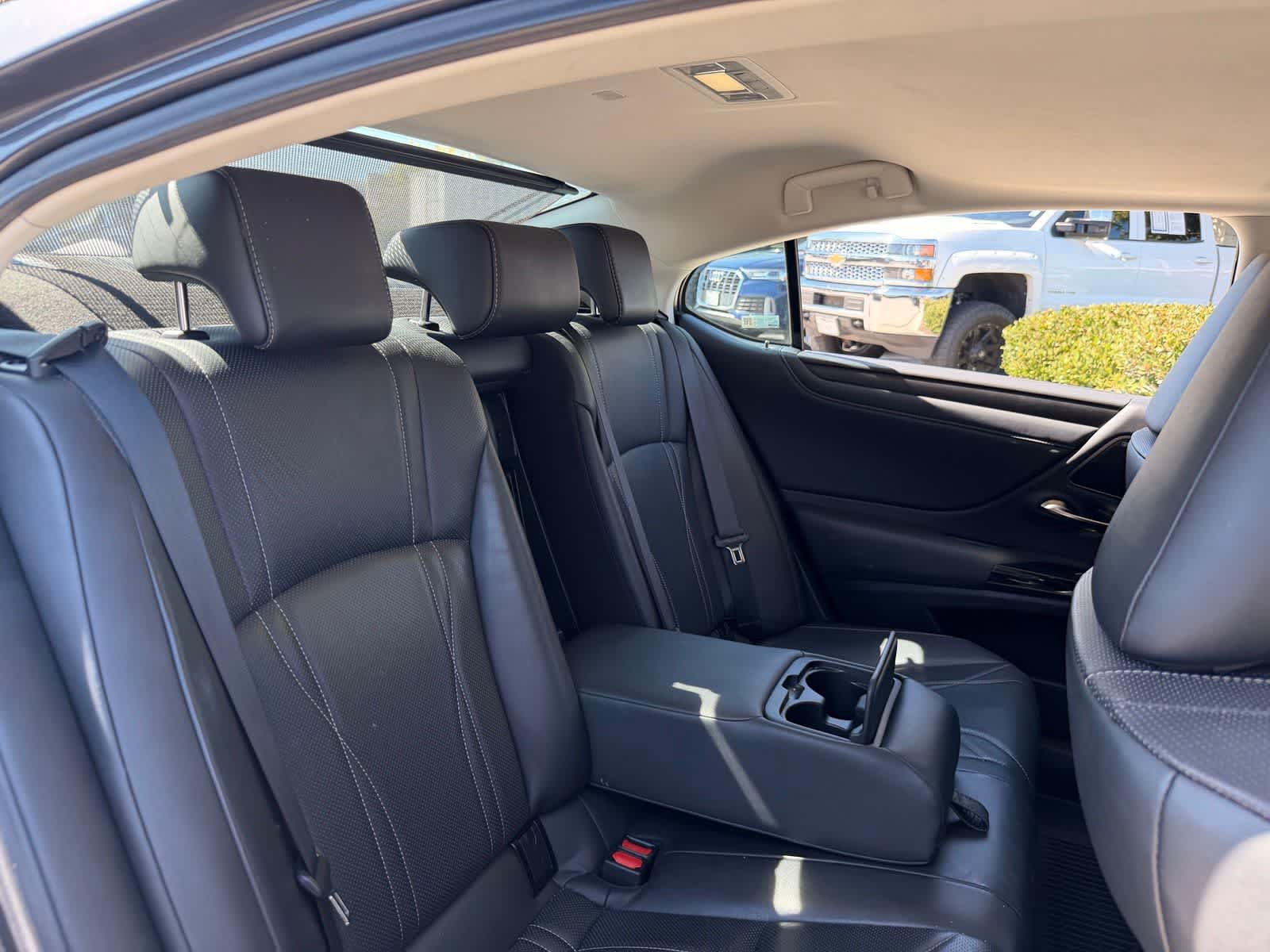 Used 2025 Lexus ES 300h w/ Accessory Package (Z1) FWD image 11