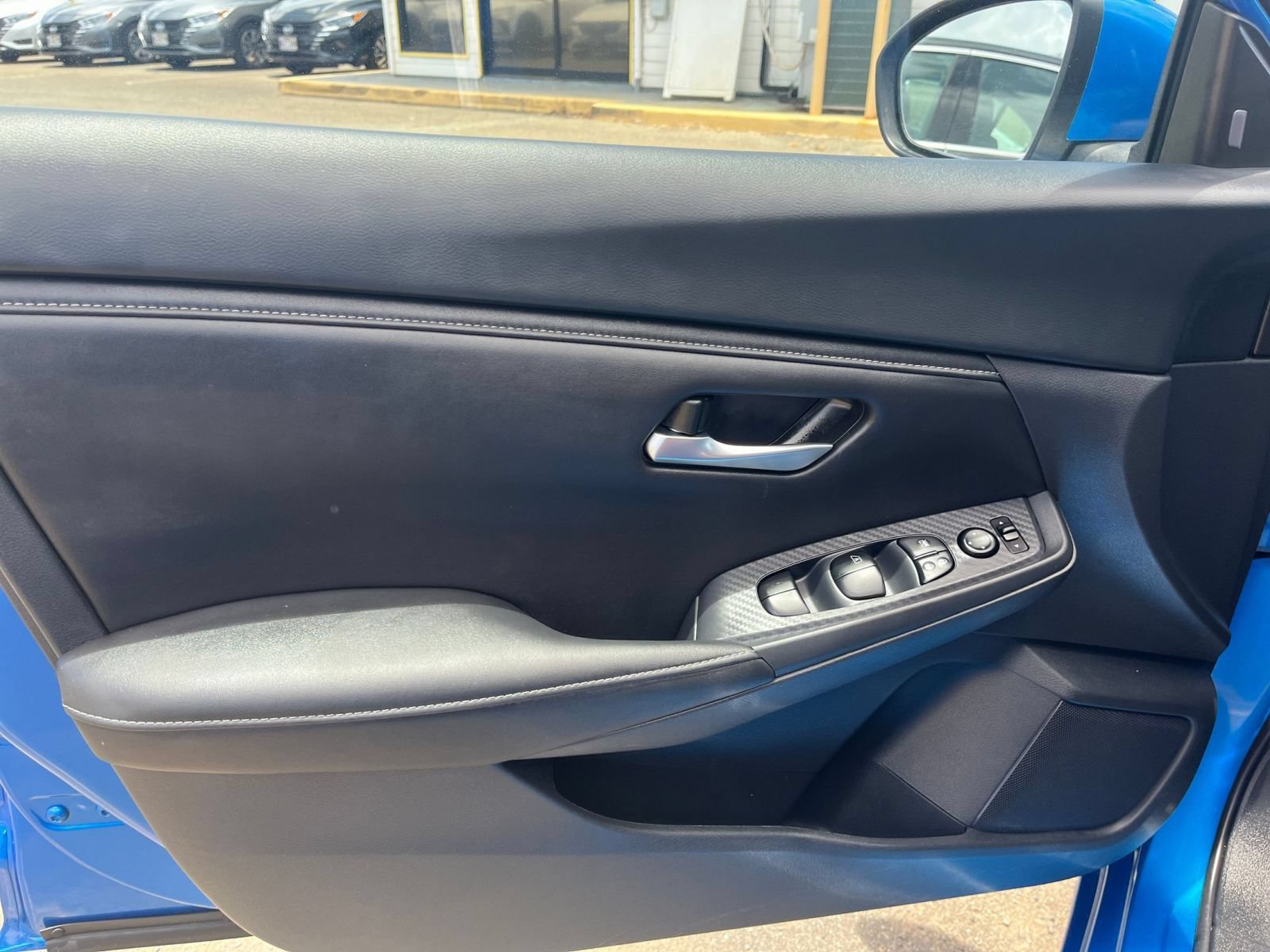 Used 2025 Nissan Sentra SV FWD image 18