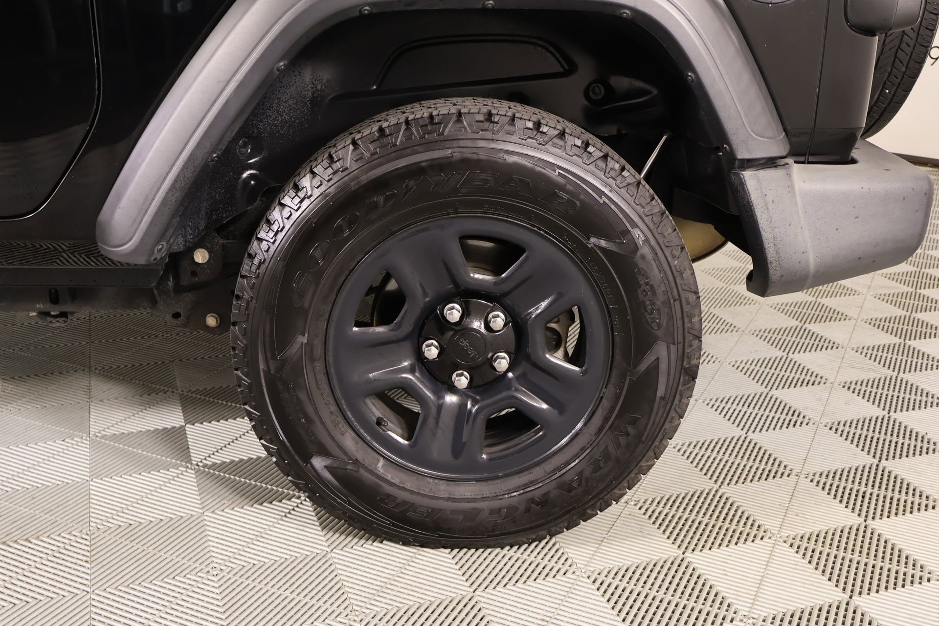 Used 2021 Jeep Wrangler Sport AWD/4WD image 15