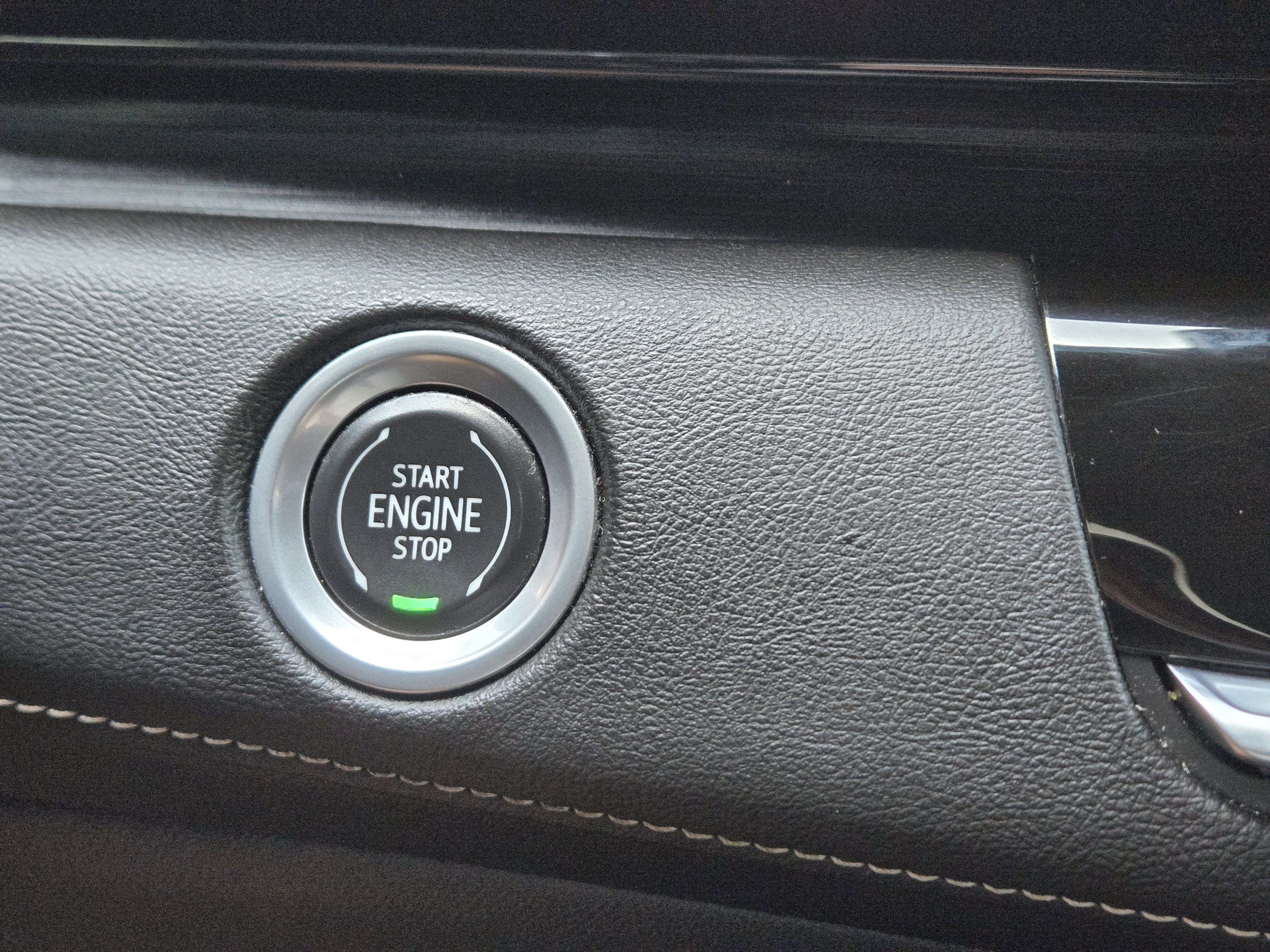 Used 2021 Cadillac Escalade Sport w/ LPO, ONYX Package RWD image 30