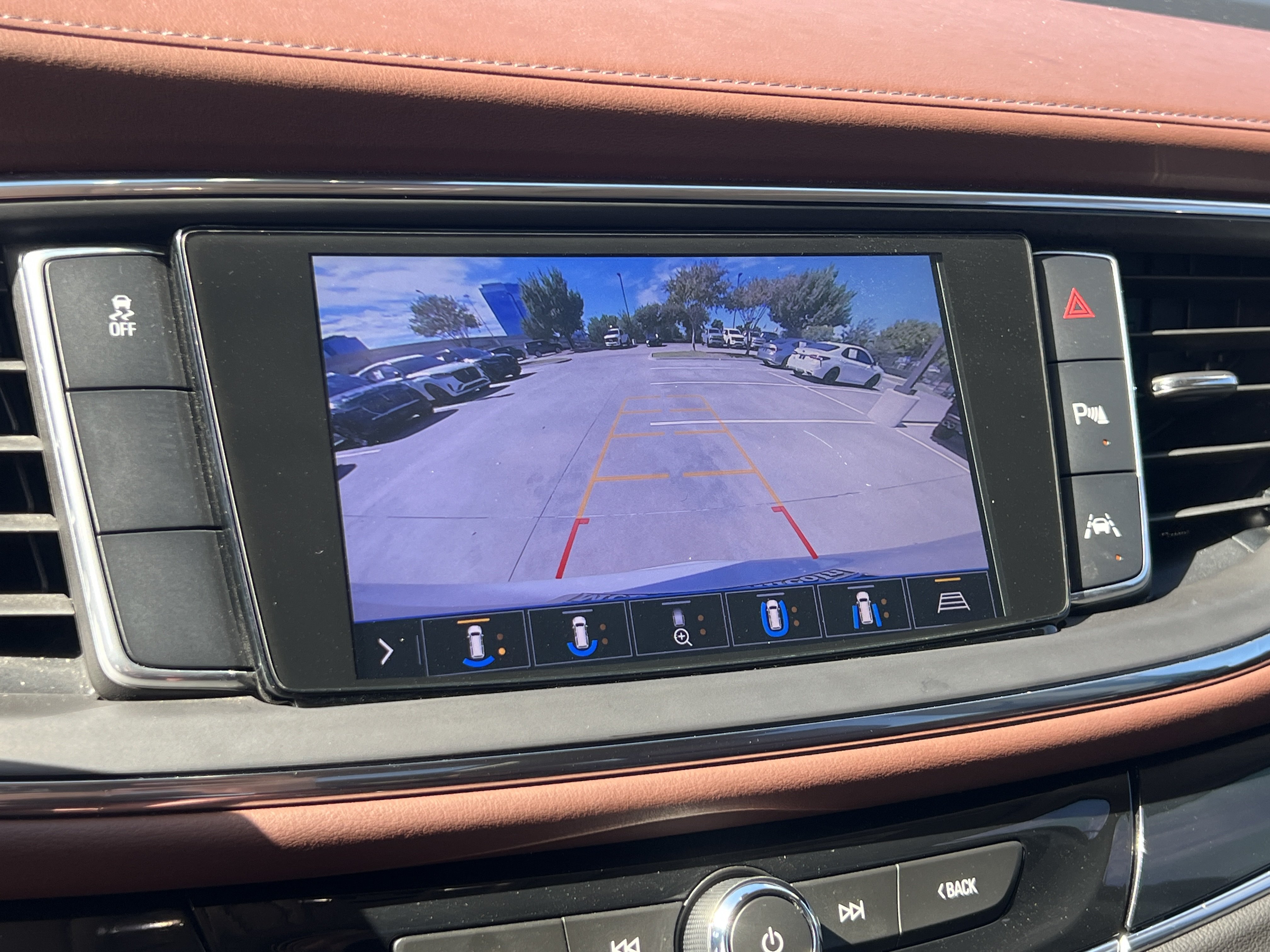 Used 2020 Buick Enclave Avenir FWD image 22