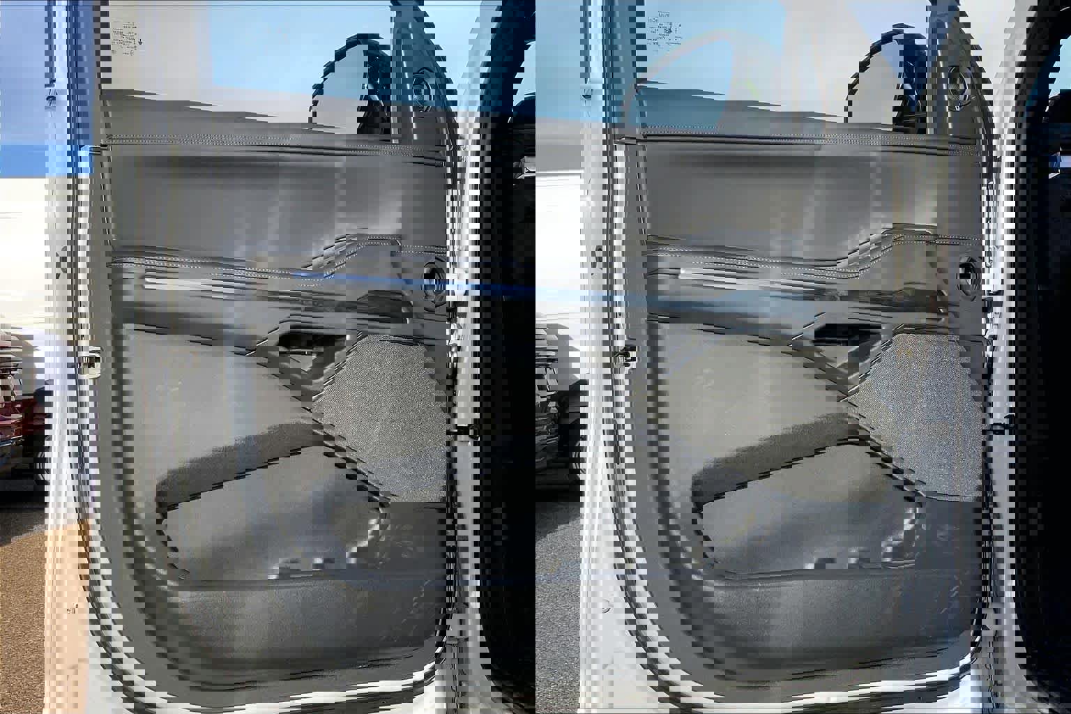 New 2025 Lincoln Navigator L Reserve w/ Jet Appearance Package image 10