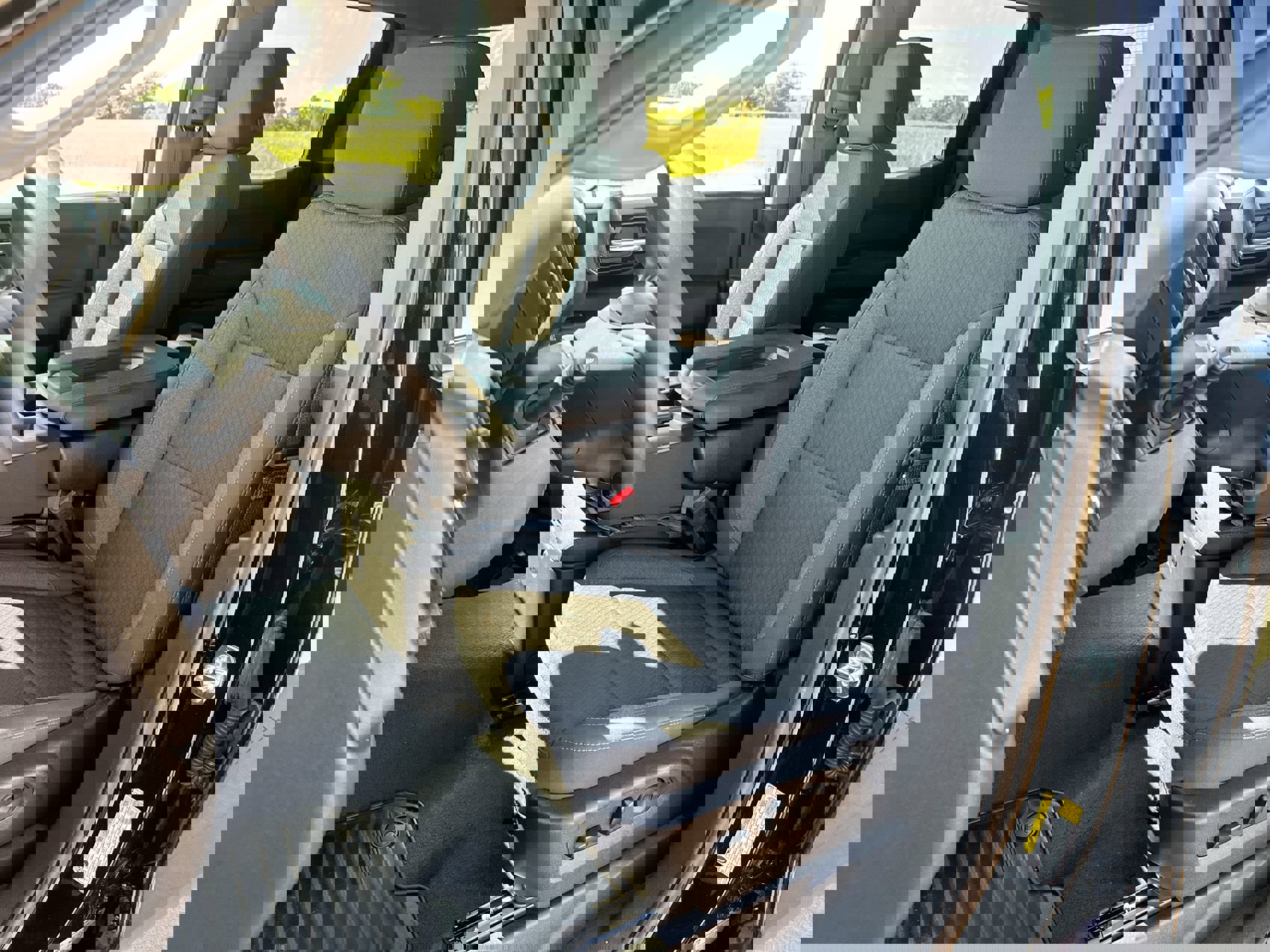 Used 2025 Chevrolet Silverado 1500 Custom image 11