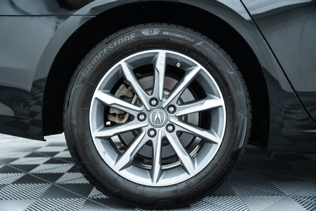 Used 2018 Acura TLX FWD image 16