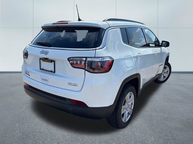 Used 2022 Jeep Compass Latitude w/ Sun and Sound Group AWD/4WD image 4