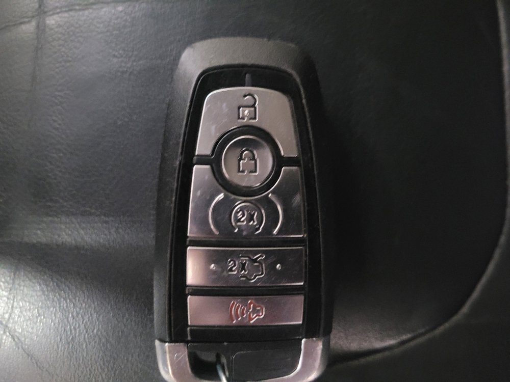 Used 2019 Ford Edge Titanium AWD/4WD image 32