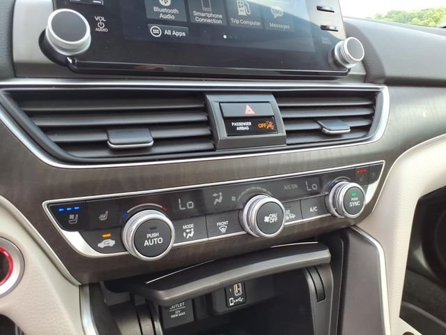 Used 2018 Honda Accord Touring image 29