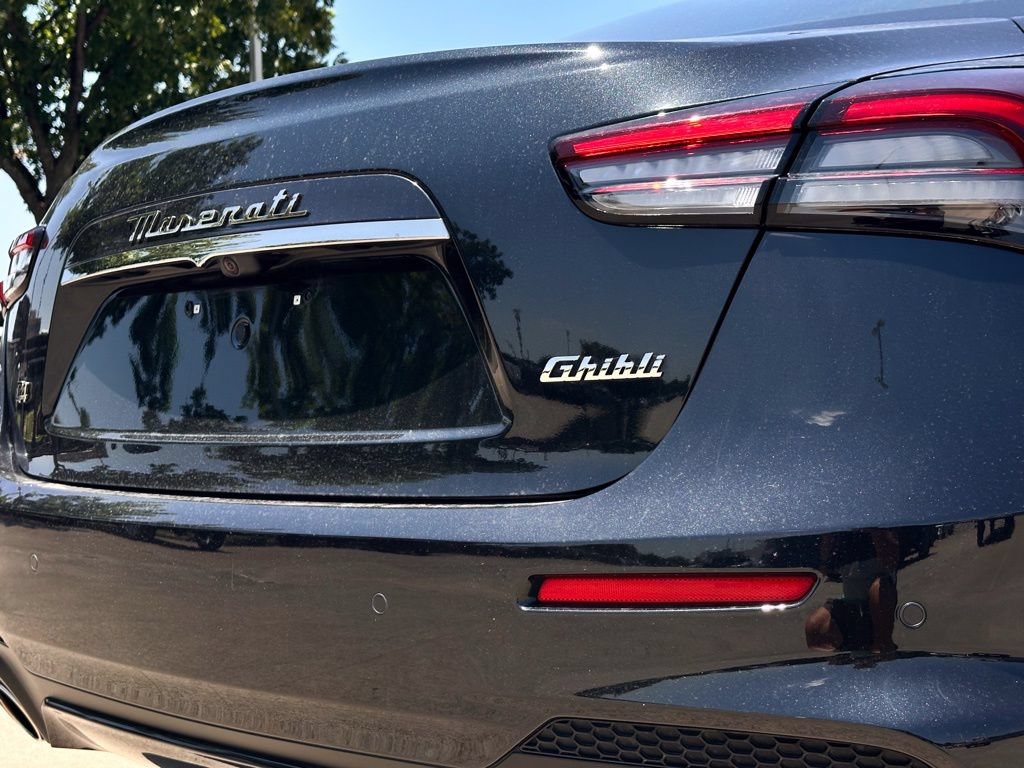 Used 2024 Maserati Ghibli Modena Q4 AWD/4WD image 7