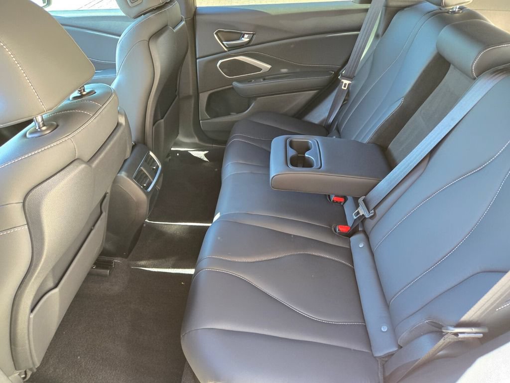 Used 2025 Acura RDX SH-AWD image 14