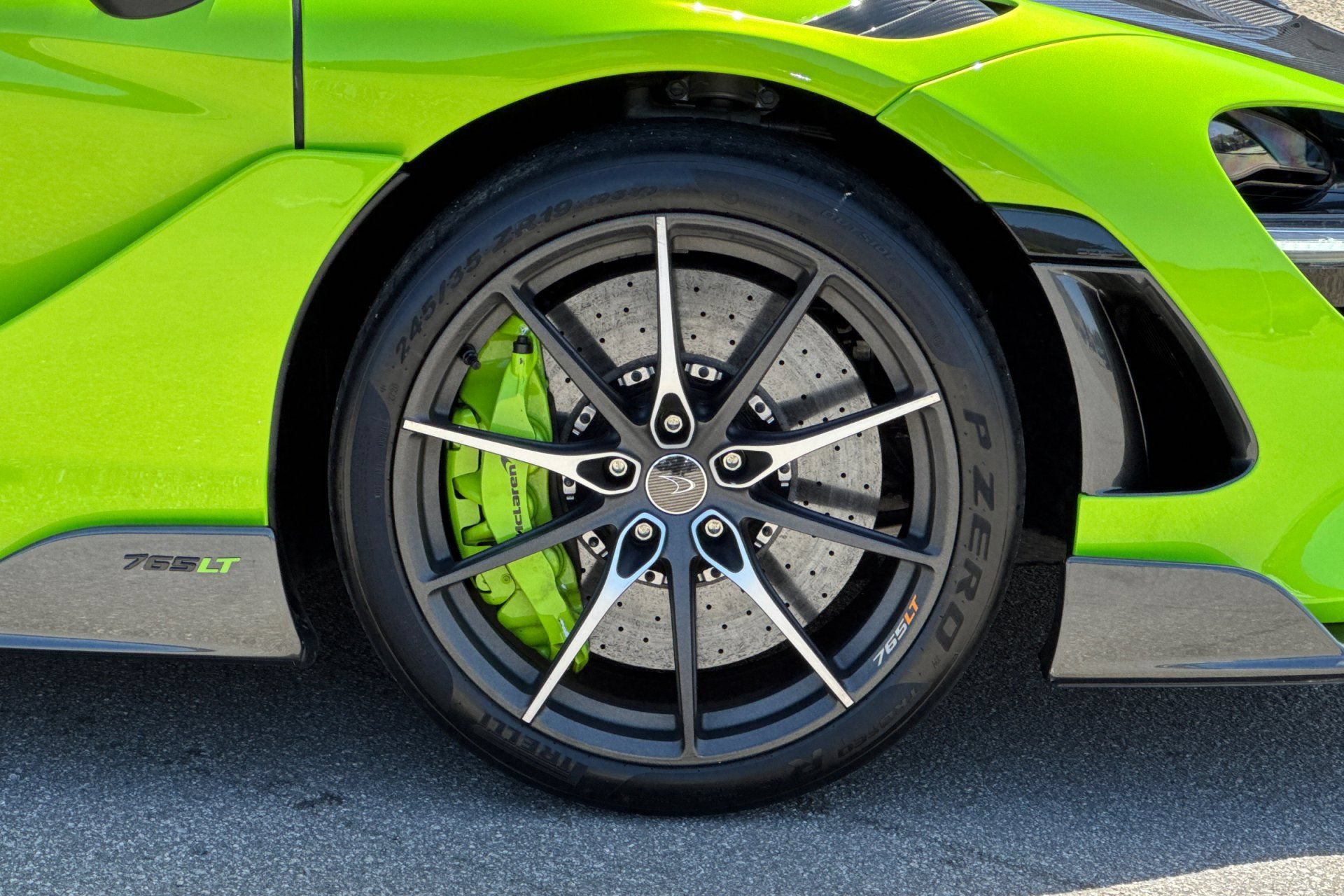 Used 2022 McLaren 765LT RWD image 41
