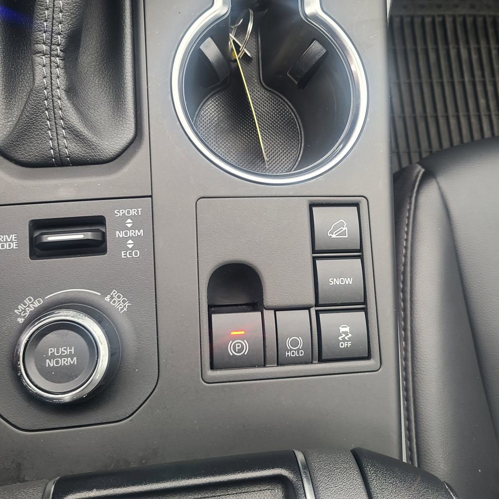 Used 2024 Toyota Highlander XSE image 19