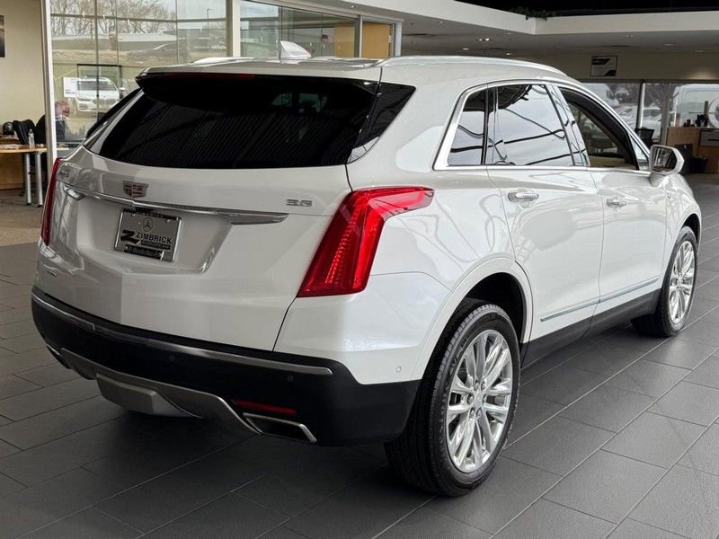 Used 2019 Cadillac XT5 Platinum w/ Trailering Package AWD/4WD image 3