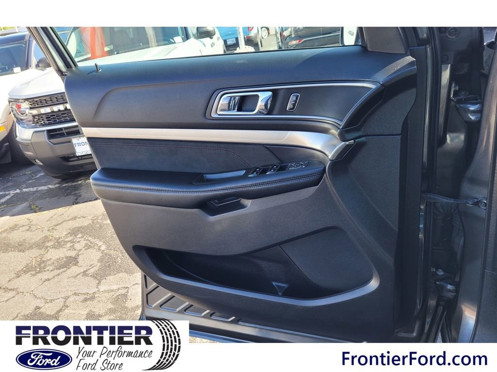 Used 2018 Ford Explorer XLT w/ Equipment Group 202A image 15