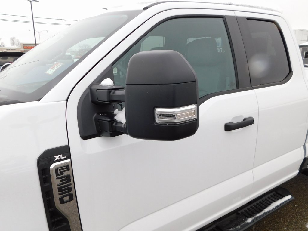 New 2025 Ford F350 XL w/ XL Off-Road Package image 13