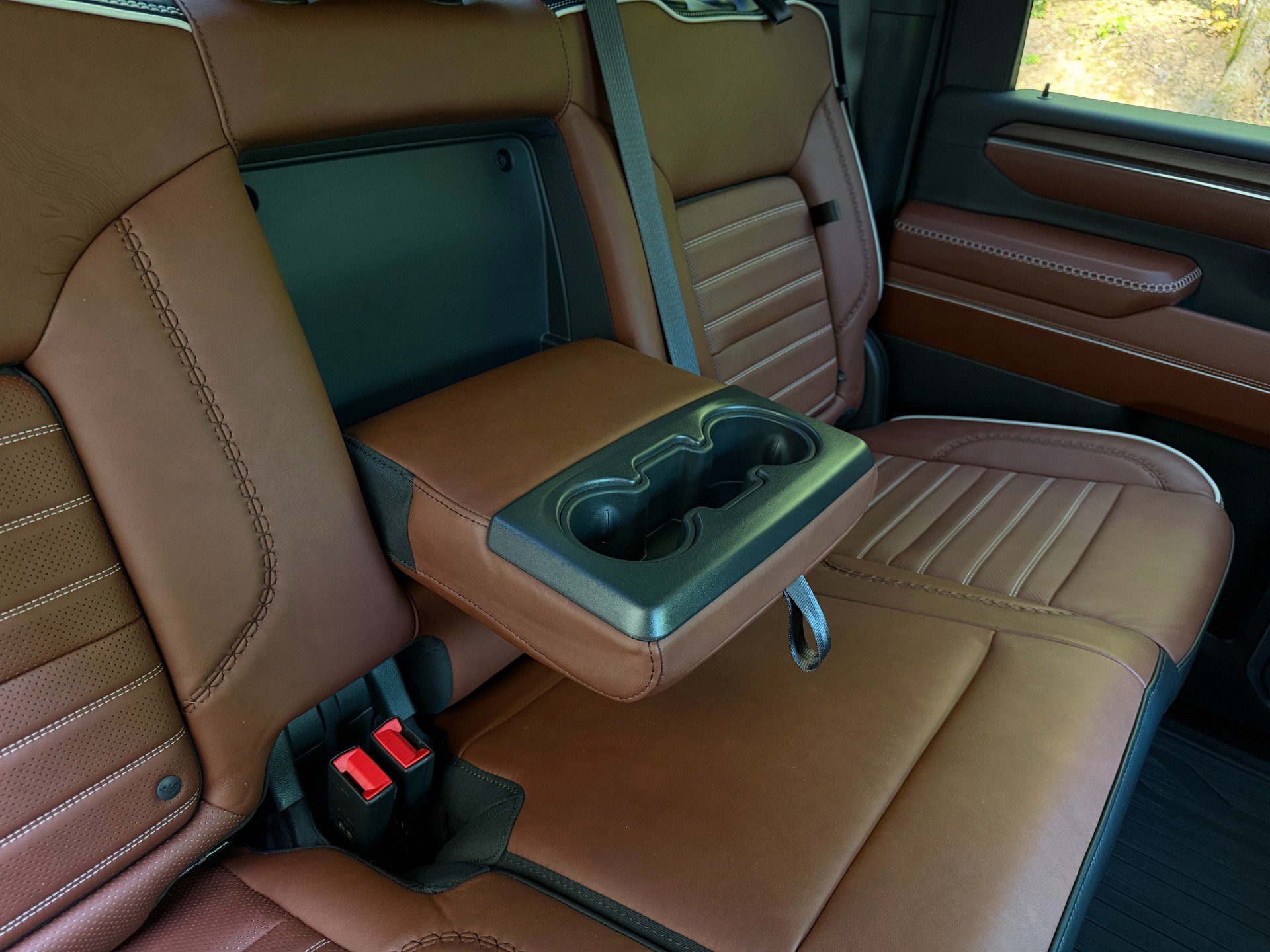 Used 2024 GMC Sierra 3500 Denali Ultimate AWD/4WD image 52