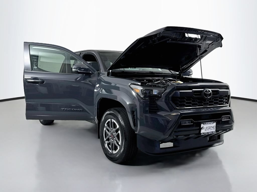 Used 2024 Toyota Tacoma TRD Sport w/ TRD Sport Premium Package AWD/4WD image 22