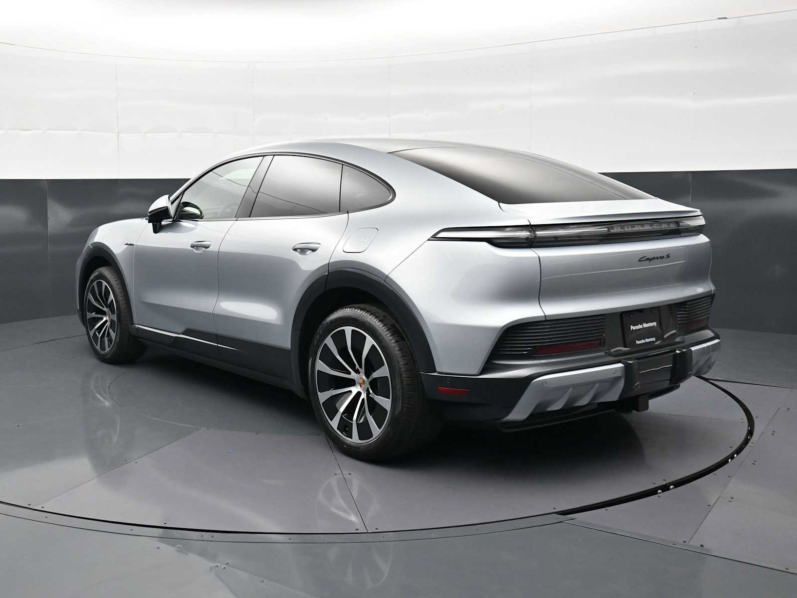 New 2026 Porsche Cayenne S AWD/4WD image 3