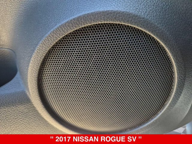 Used 2017 Nissan Rogue SV AWD/4WD image 13