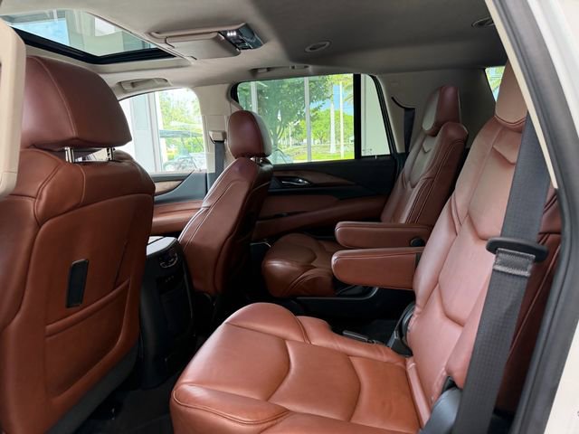 Used 2020 Cadillac Escalade Premium Luxury RWD image 7