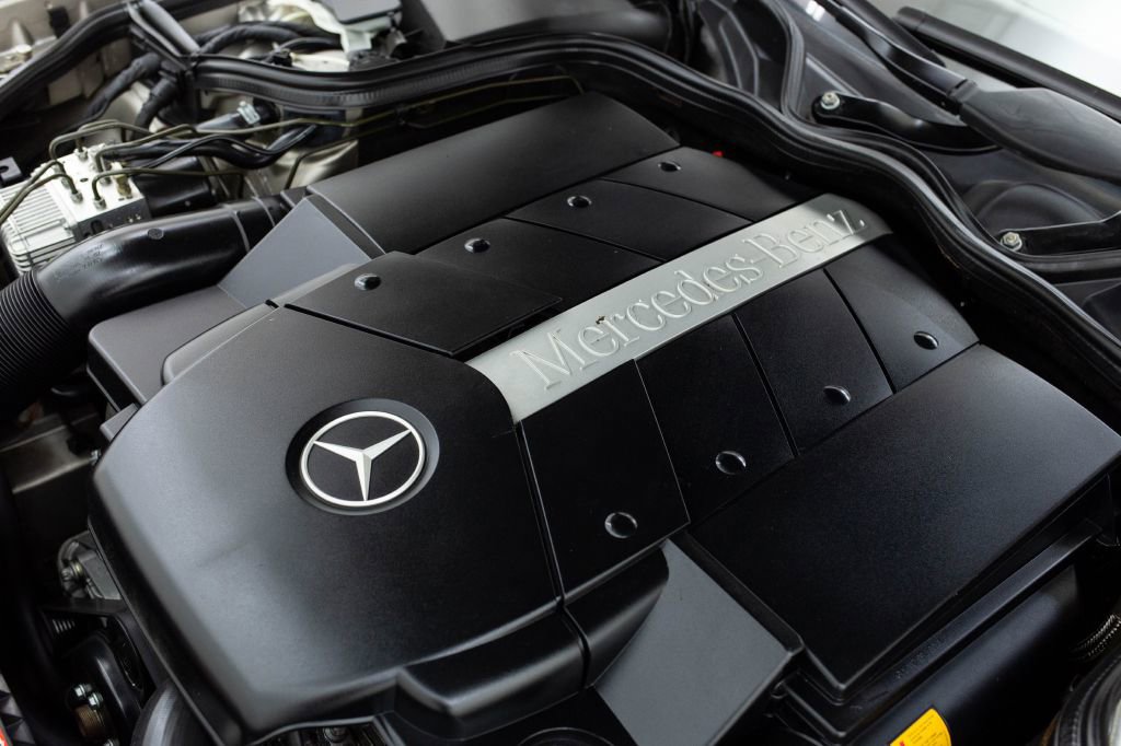 Used 2005 Mercedes-Benz E 500 Sedan w/ Lighting Pkg image 16